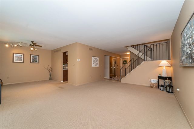 26200 Summerdale Drive, Southfield, MI 48033