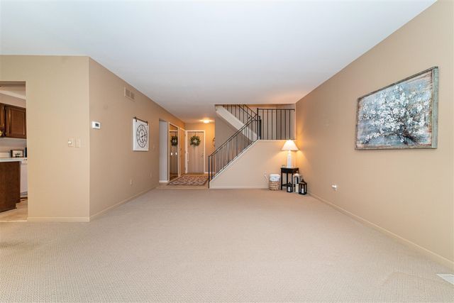 26200 Summerdale Drive, Southfield, MI 48033