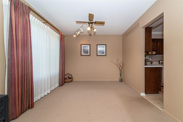 26200 Summerdale Drive, Southfield, MI 48033