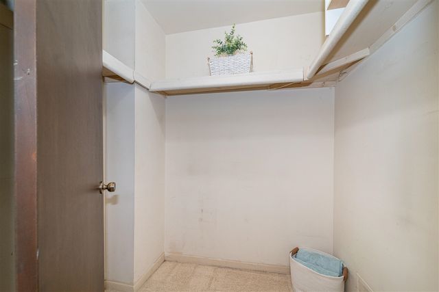 26200 Summerdale Drive, Southfield, MI 48033