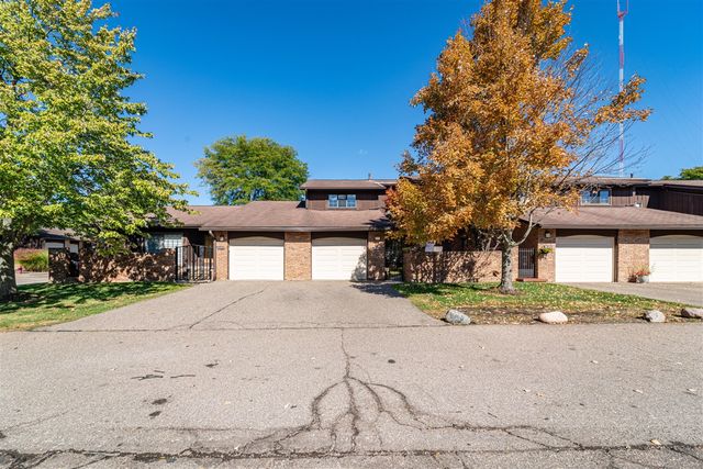 26200 Summerdale Drive, Southfield, MI 48033