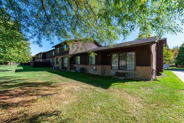 26200 Summerdale Drive, Southfield, MI 48033