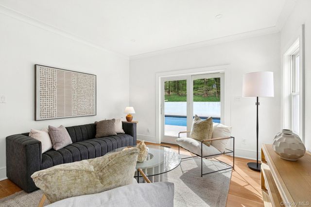 148 Hills Station Road, Southampton, NY 11968