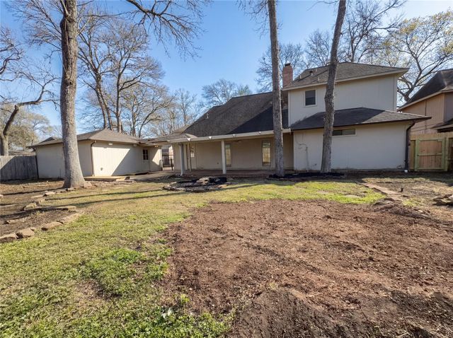 1207 Manor Court, Richmond, TX 77406