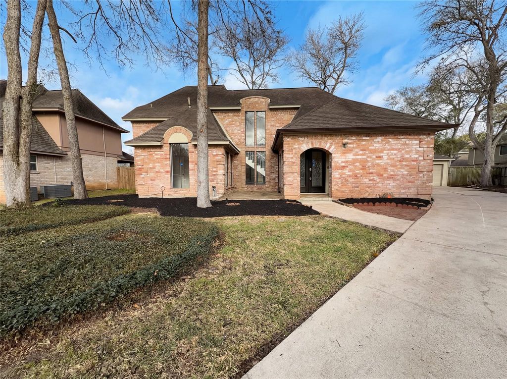 1207 Manor Court, Richmond, TX 77406