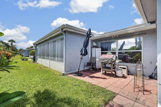 4450 LUCERNE VILLAS Lane, Lake Worth, FL 33467