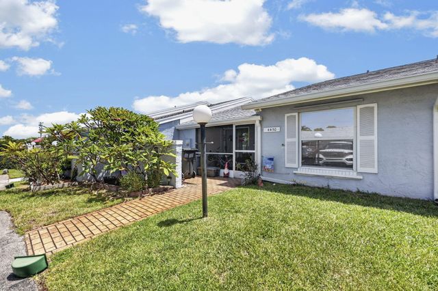 4450 LUCERNE VILLAS Lane, Lake Worth, FL 33467