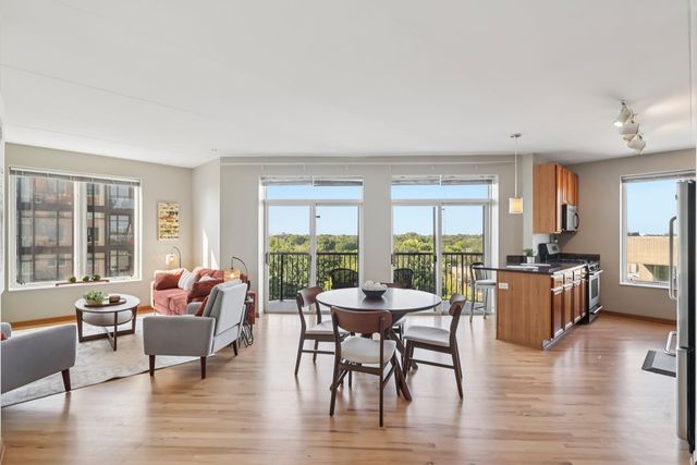 515 Main Street 709, Evanston, IL 60202