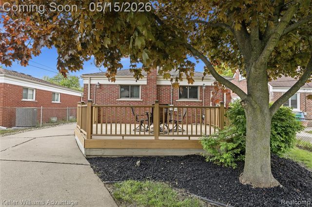 6018 Arcola Street, Garden City, MI 48135