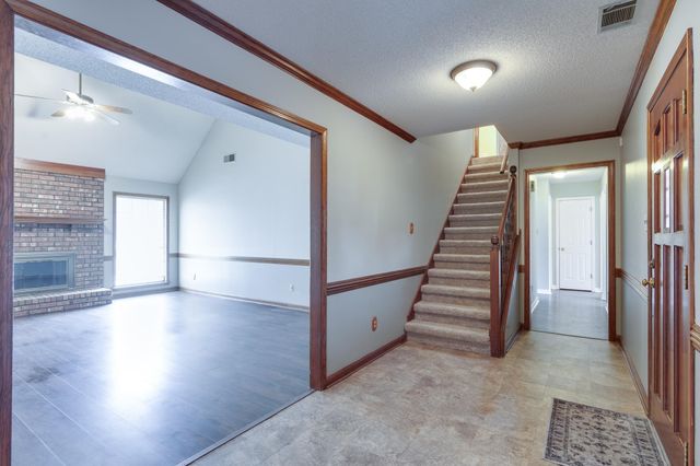 3758 OAK FOREST DR, Bartlett, TN 38135