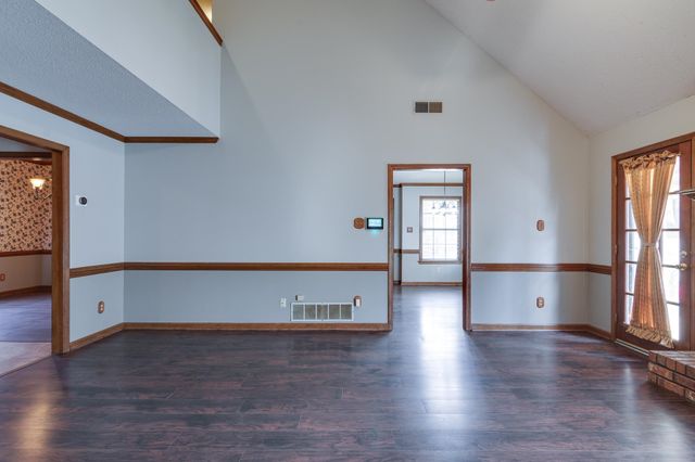 3758 OAK FOREST DR, Bartlett, TN 38135