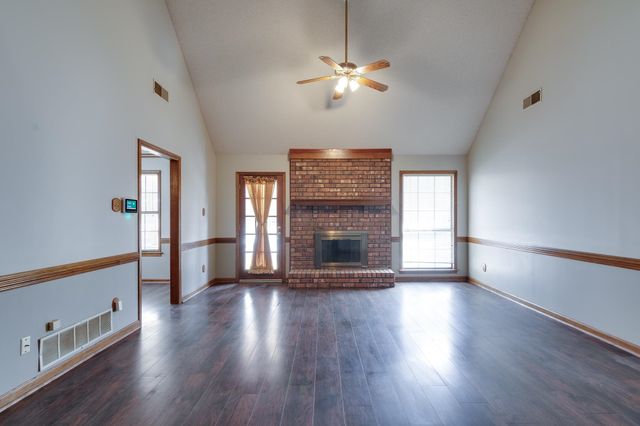 3758 OAK FOREST DR, Bartlett, TN 38135