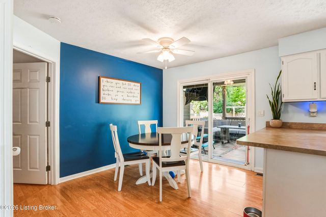 8724 Loch Lea Ln, Louisville, KY 40299