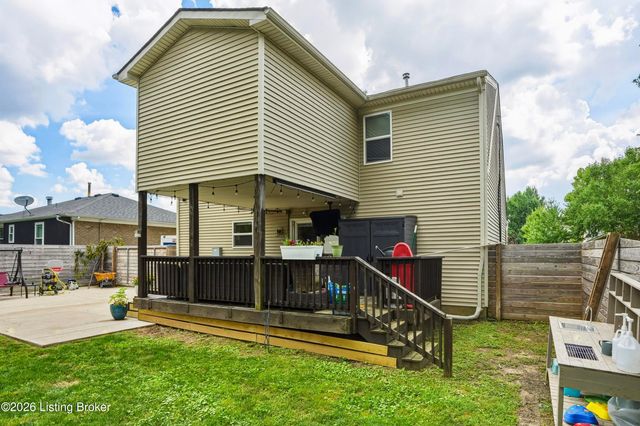 8724 Loch Lea Ln, Louisville, KY 40299