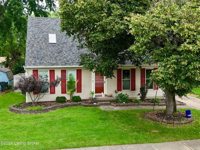 8724 Loch Lea Ln, Louisville, KY 40299