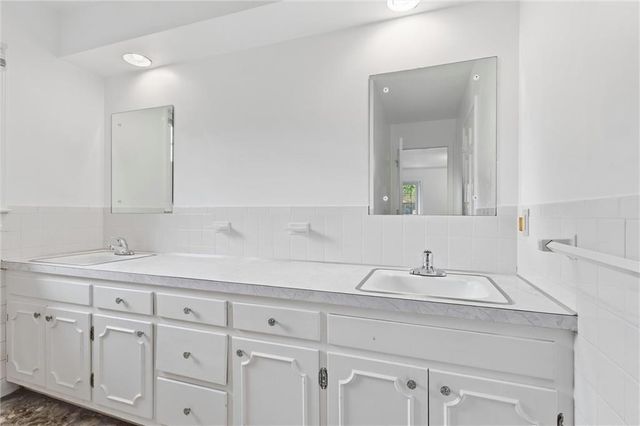 3610 S DELAWARE Avenue, Independence, MO 64055