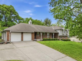 3610 S DELAWARE Avenue, Independence, MO 64055