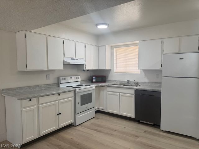 3500 Rio Robles Drive C, North Las Vegas, NV 89030