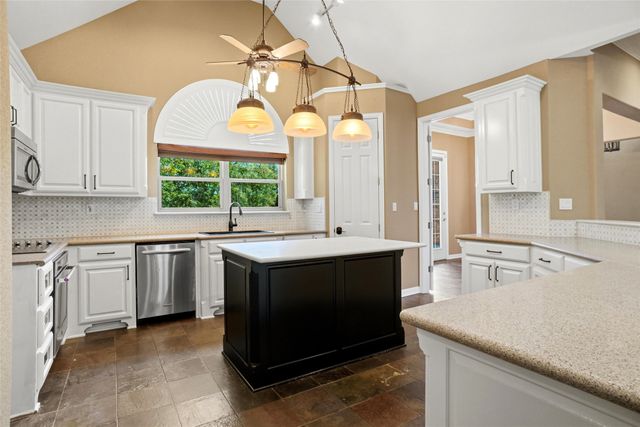 8998 Hilltop Road, Argyle, TX 76226