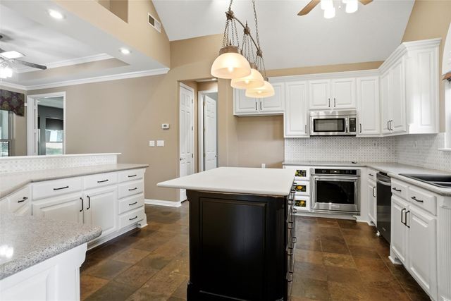 8998 Hilltop Road, Argyle, TX 76226