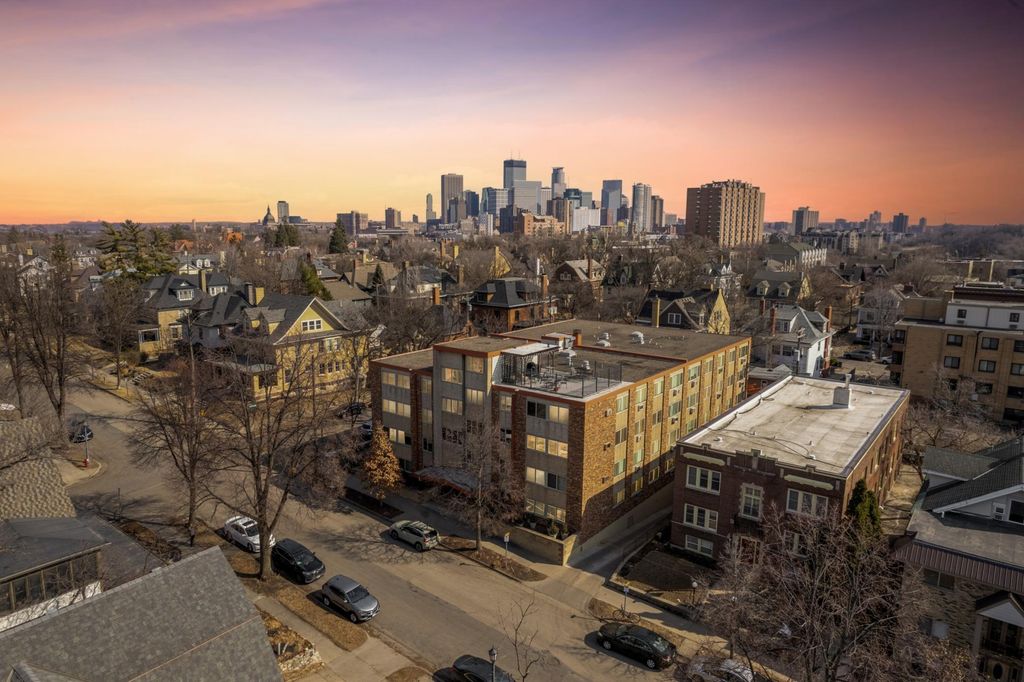 1901 Emerson Avenue S 104, Minneapolis, MN 55403 — exterior