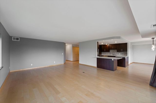 2885 Knox Avenue S 502, Minneapolis, MN 55408