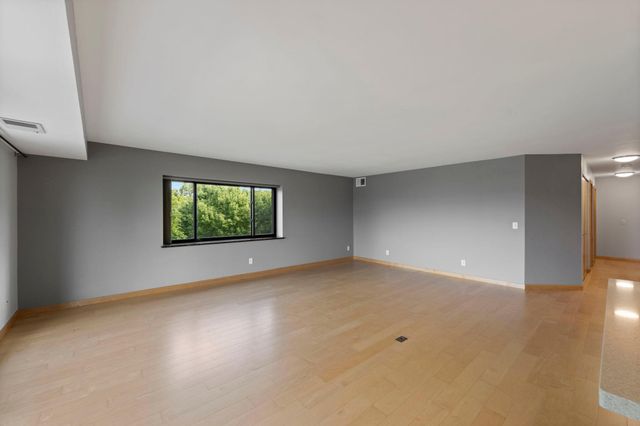 2885 Knox Avenue S 502, Minneapolis, MN 55408