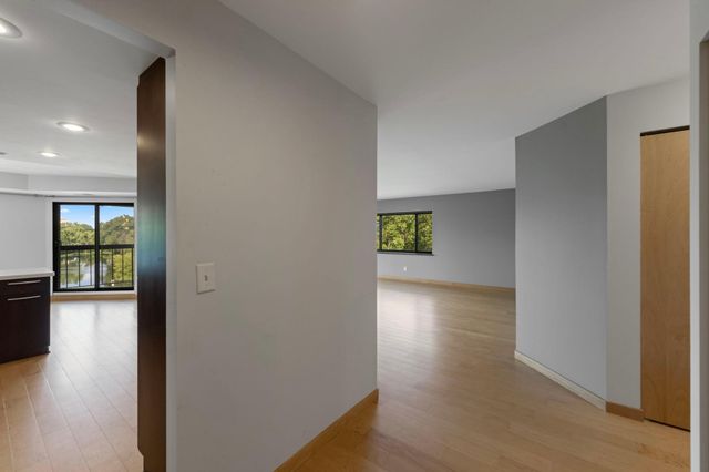 2885 Knox Avenue S 502, Minneapolis, MN 55408