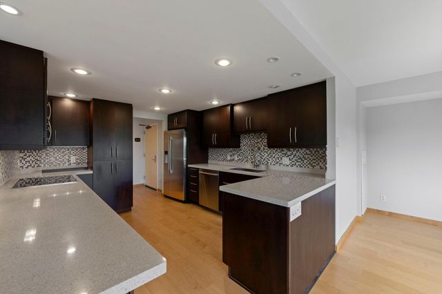 2885 Knox Avenue S 502, Minneapolis, MN 55408