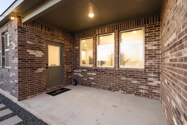 13117 Lapoynor ST, Manor, TX 78653