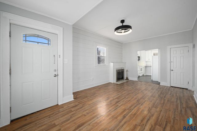 1101 S 6th Ave Avenue, Sioux Falls, SD 57104