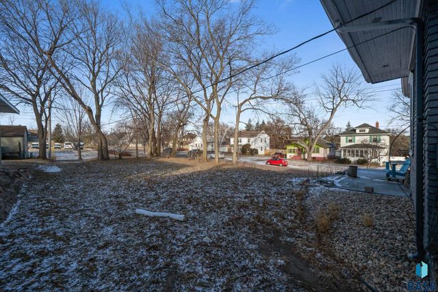 1101 S 6th Ave Avenue, Sioux Falls, SD 57104