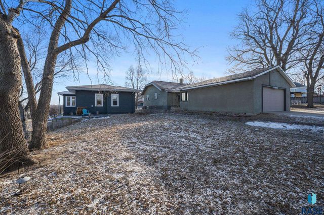 1101 S 6th Ave Avenue, Sioux Falls, SD 57104