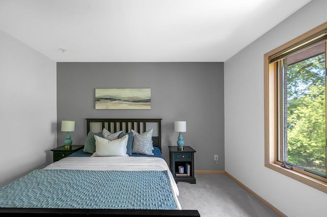 5800 Ivanhoe Circle, Fitchburg, WI 53711