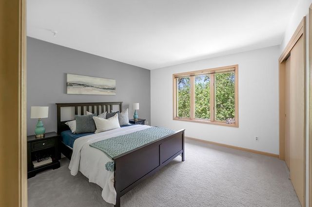 5800 Ivanhoe Circle, Fitchburg, WI 53711