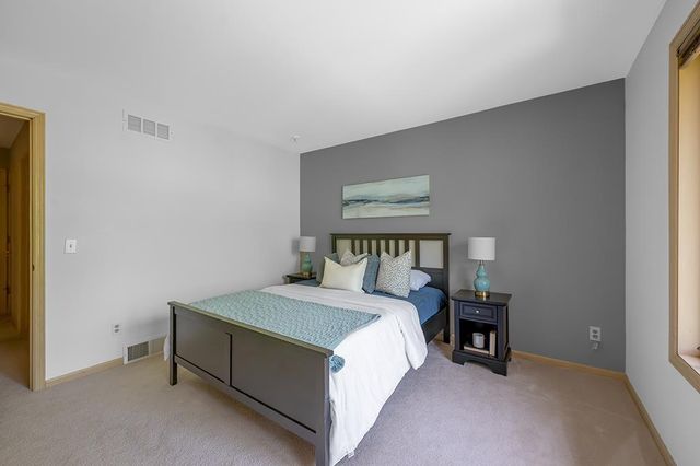 5800 Ivanhoe Circle, Fitchburg, WI 53711