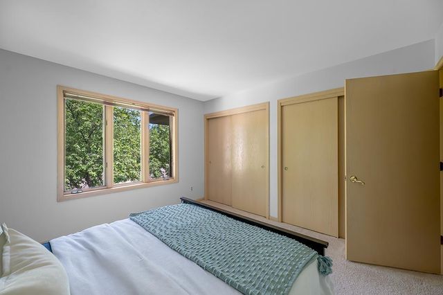 5800 Ivanhoe Circle, Fitchburg, WI 53711