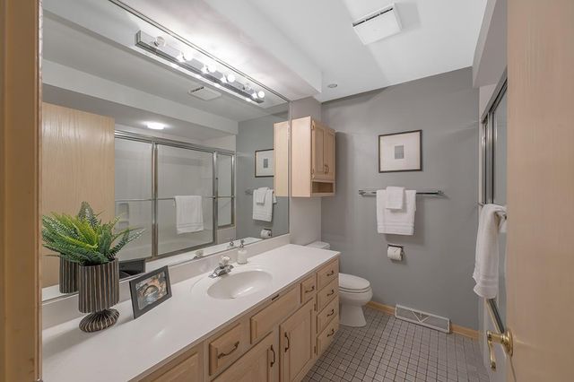 5800 Ivanhoe Circle, Fitchburg, WI 53711