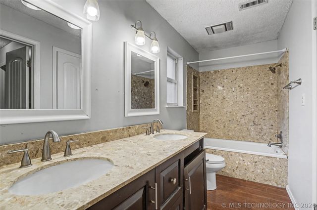 1034 E Courtney Avenue, Sapulpa, OK 74066