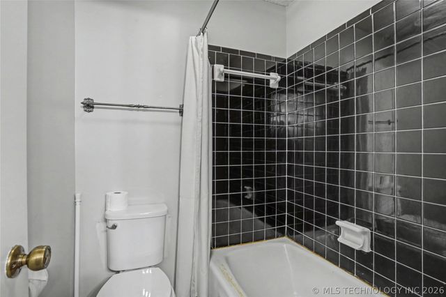 1034 E Courtney Avenue, Sapulpa, OK 74066