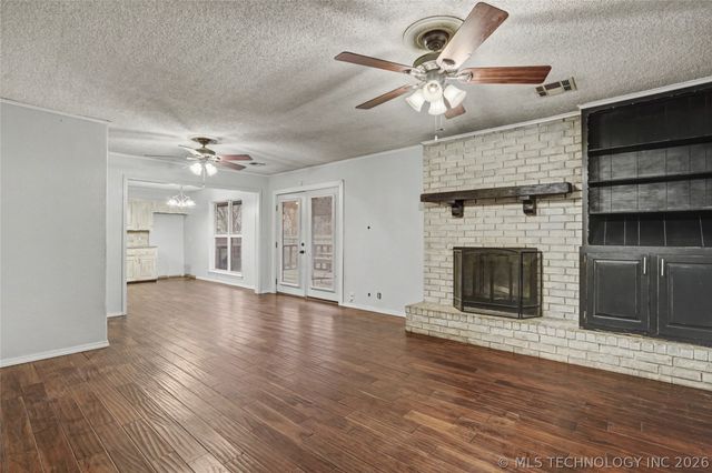 1034 E Courtney Avenue, Sapulpa, OK 74066