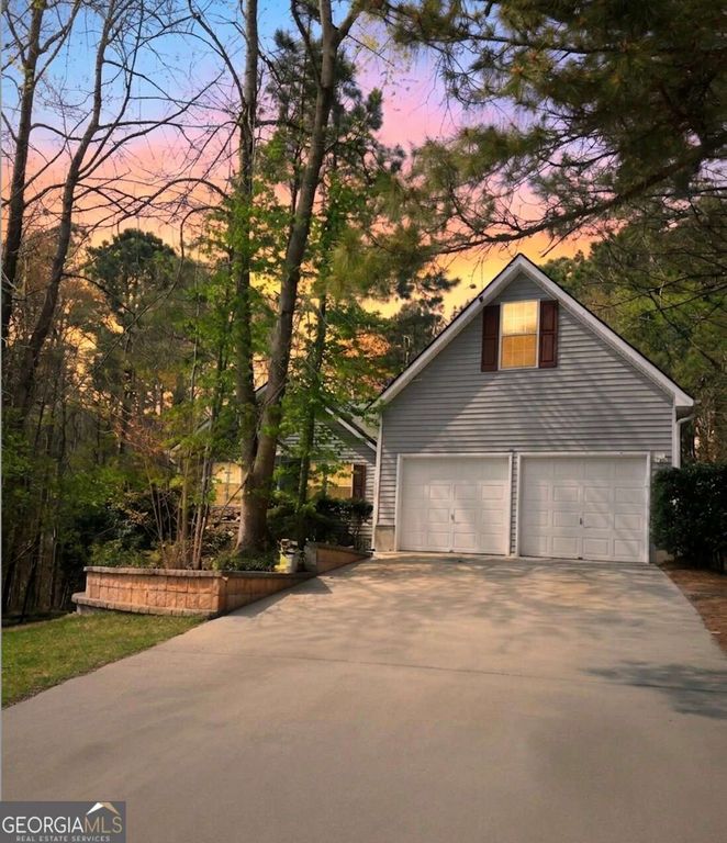 2072 Amberly Crossing Lane, Dacula, GA 30019