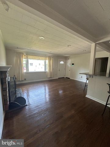 5515 HILL WAY, Suitland, MD 20746