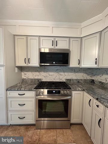 5515 HILL WAY, Suitland, MD 20746