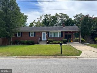 5515 HILL WAY, Suitland, MD 20746