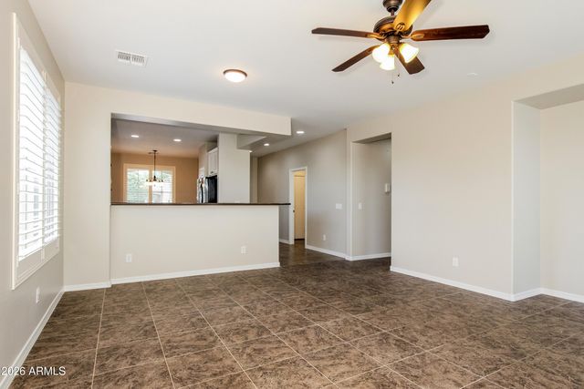 718 W TWIN PEAKS Parkway, San Tan Valley, AZ 85143