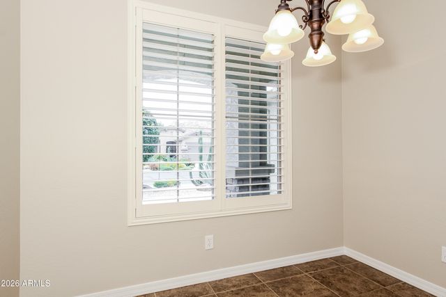 718 W TWIN PEAKS Parkway, San Tan Valley, AZ 85143
