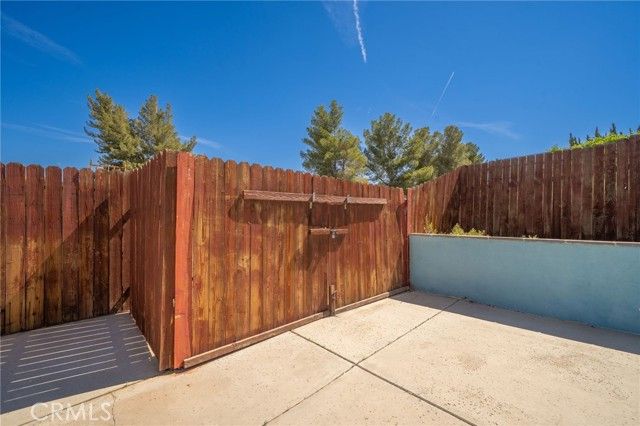 15821 Candlewood, Victorville, CA 92395