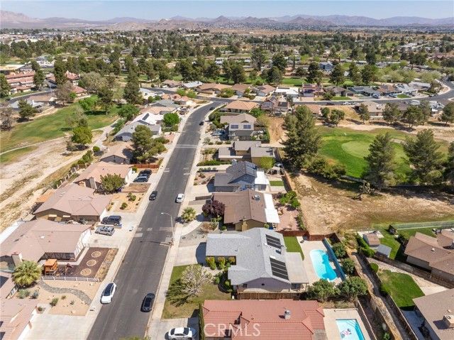 15821 Candlewood, Victorville, CA 92395