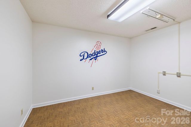 204 Woodfield Drive, Asheville, NC 28803